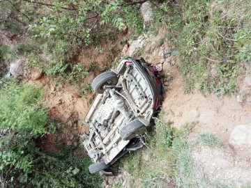 बझाङमा सुदूरपश्चिम प्रदेशका कानुनमन्त्री सिंह सवार गाडी दुर्घटना